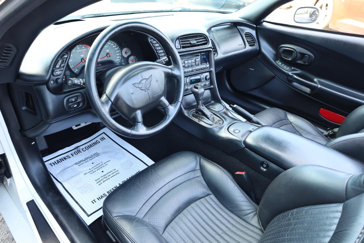 Chevrolet Corvette2Dr Convertible - Thumbnail 12