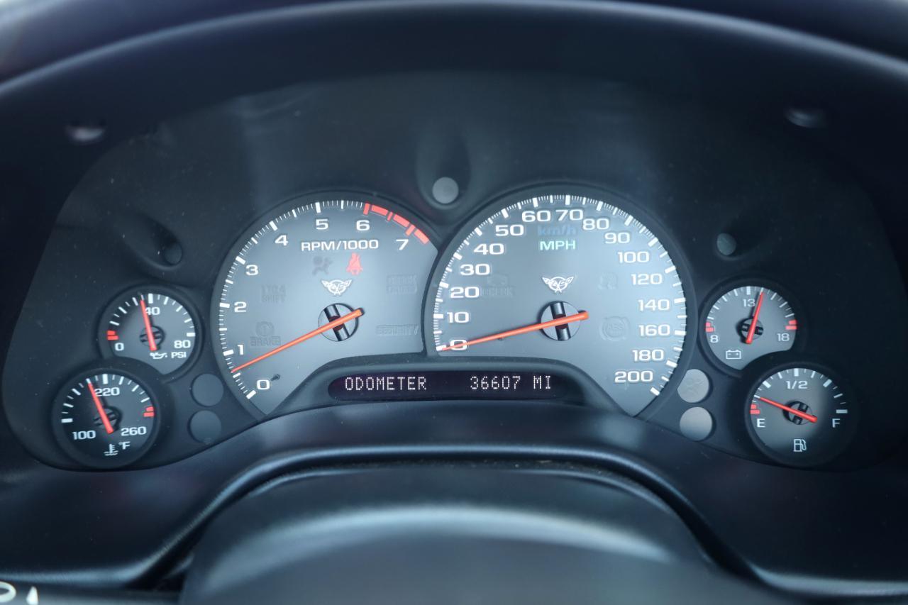 Chevrolet Corvette2Dr Convertible - Thumbnail 13