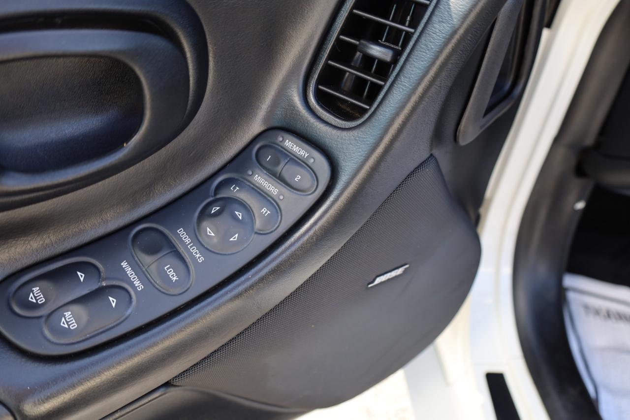 Chevrolet Corvette2Dr Convertible - Thumbnail 9