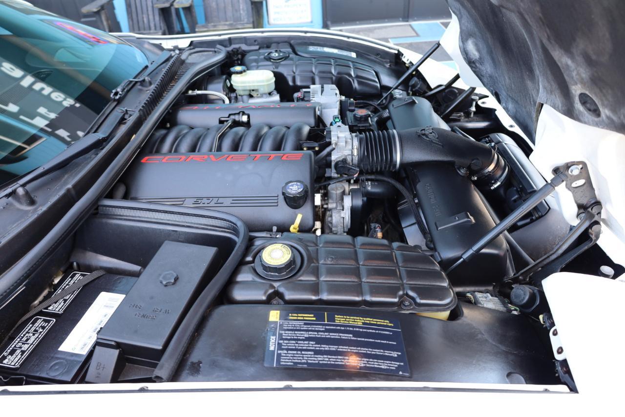 Chevrolet Corvette2Dr Convertible - Thumbnail 17