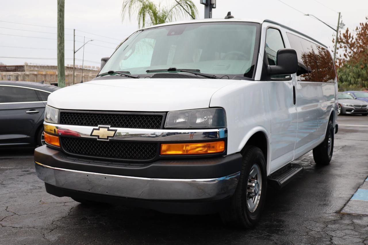 Chevrolet Express Passengerrwd 3500 155" Lt - Thumbnail 2