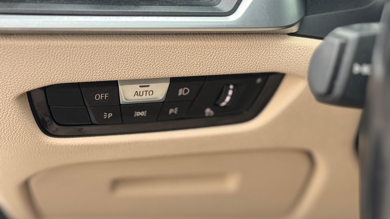 Bmw 3 Series330I Sedan North America - Thumbnail 16