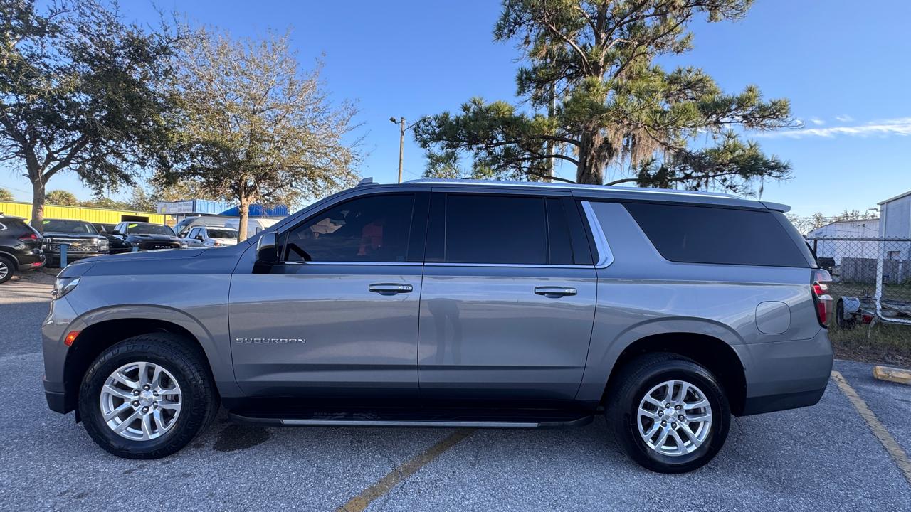 Chevrolet Suburban2Wd 4Dr Lt - Thumbnail 2