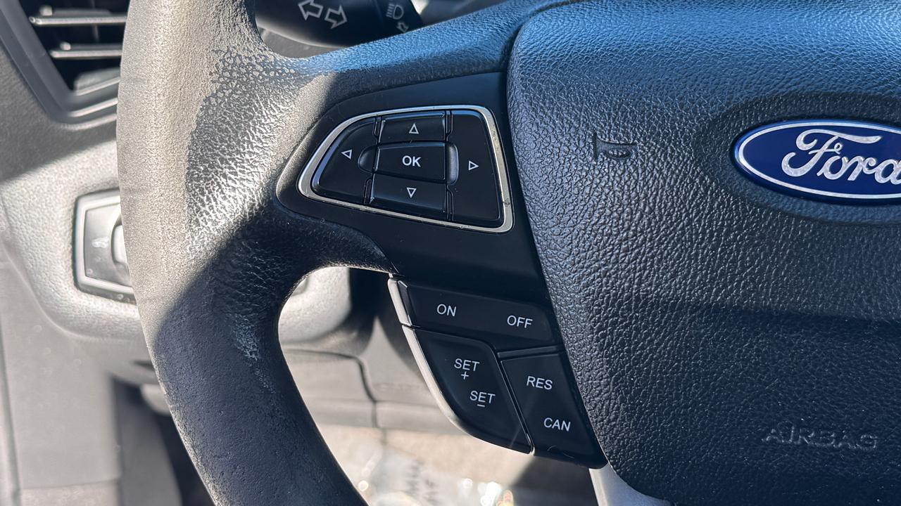 Ford Escapes Fwd - Thumbnail 18