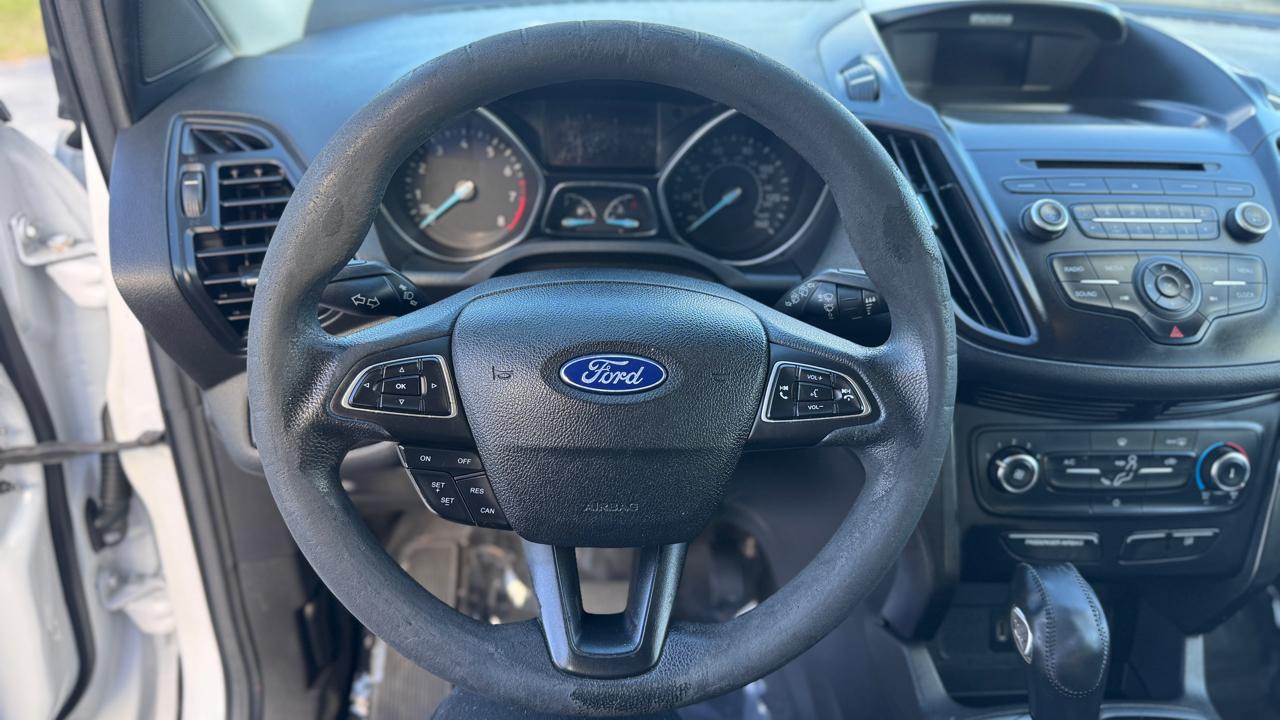 Ford Escapes Fwd - Thumbnail 19