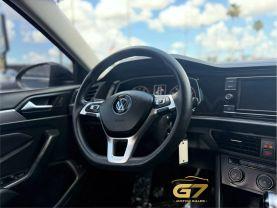 Volkswagen Jetta - Thumbnail 17