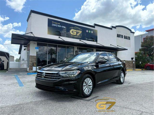 Volkswagen Jetta - View 1