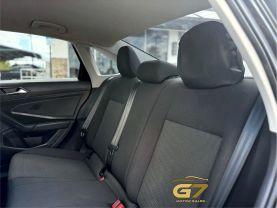 Volkswagen Jetta - Thumbnail 15