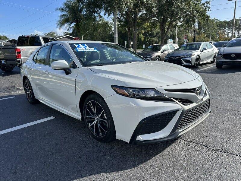 Toyota Camry - Thumbnail 8