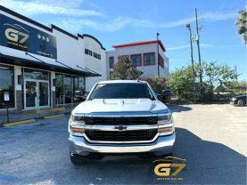 Chevrolet Silverado 1500 Crew Cab - Thumbnail 3