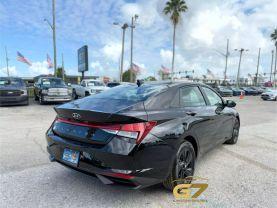 Hyundai Elantra - Thumbnail 10