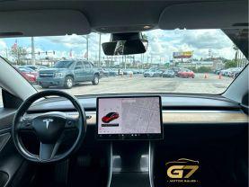 Tesla Model 3 - Thumbnail 17