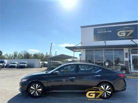 Nissan Altima - Thumbnail 7