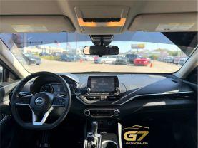 Nissan Altima - Thumbnail 15