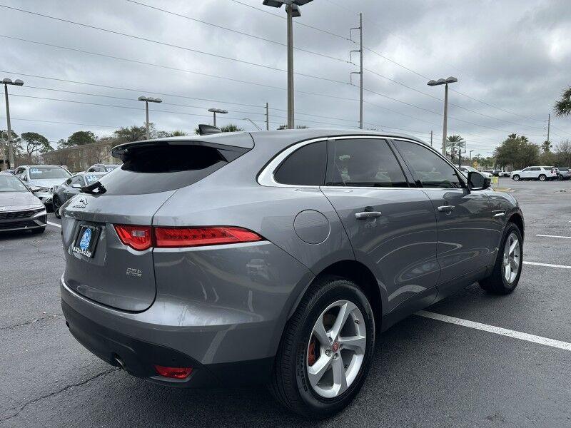 Jaguar F-PACE - Thumbnail 6