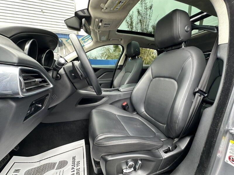 Jaguar F-PACE - Thumbnail 12