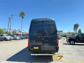 Mercedes-Benz Sprinter 2500 Crew - Thumbnail 4