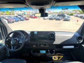 Mercedes-Benz Sprinter 2500 Crew - Thumbnail 15