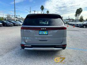 Kia Carnival - Thumbnail 4