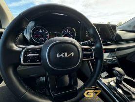 Kia Carnival - Thumbnail 11