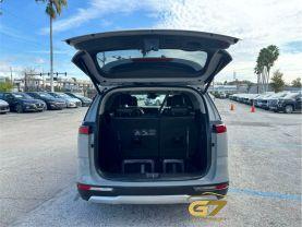 Kia Carnival - Thumbnail 5