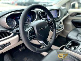 Chrysler Pacifica - Thumbnail 15