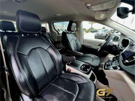 Chrysler Pacifica - Thumbnail 11