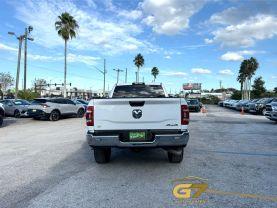 Ram 2500 Crew Cab - Thumbnail 4