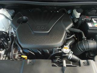 Hyundai Accent - Thumbnail 4