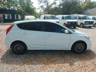 Hyundai Accent - Thumbnail 10