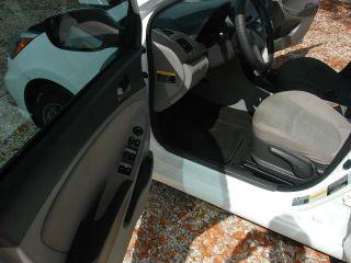 Hyundai Accent - Thumbnail 16