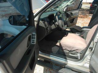 Ford Escape - Thumbnail 16