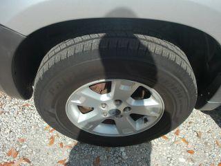 Ford Escape - Thumbnail 3