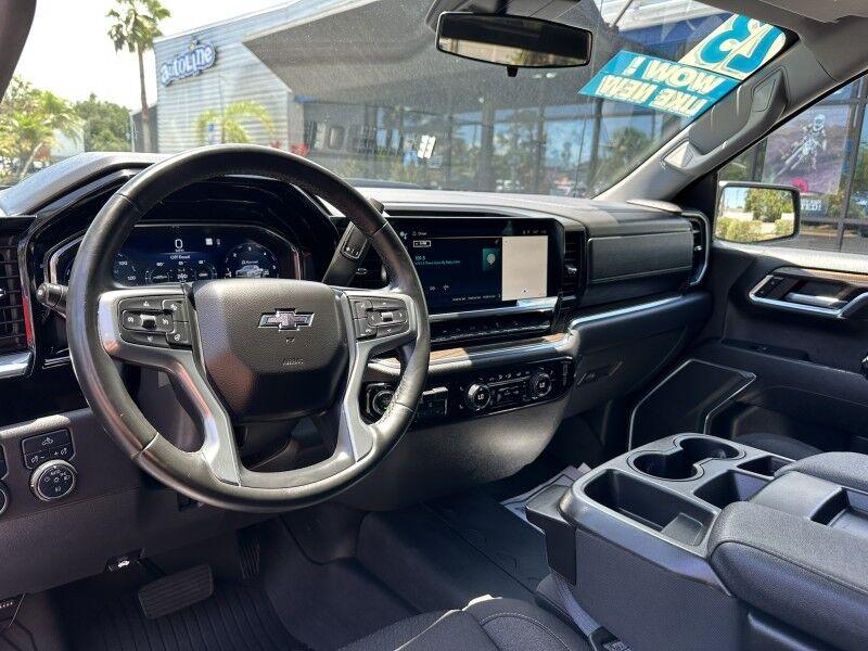 Chevrolet Silverado 1500 - Thumbnail 14