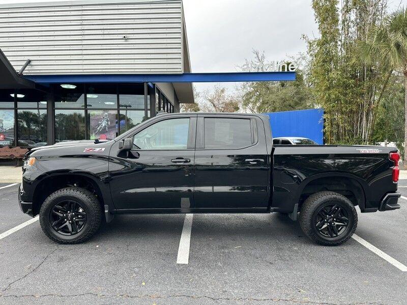 Chevrolet Silverado 1500 - Thumbnail 2