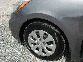 Hyundai Accent - Thumbnail 5