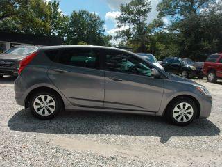 Hyundai Accent - Thumbnail 10