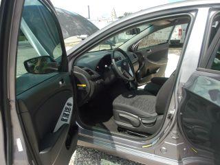 Hyundai Accent - Thumbnail 16