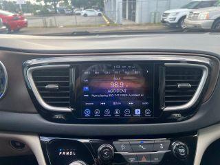 Chrysler Pacifica - Thumbnail 15