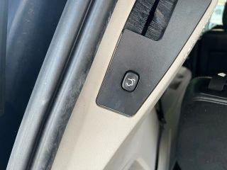 Chrysler Town & Country - Thumbnail 5