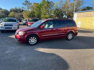 Chrysler Town & Country - Thumbnail 8