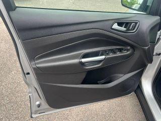 Ford Escape - Thumbnail 13