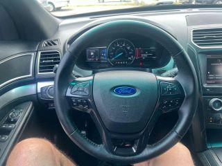 Ford Explorer - Thumbnail 13