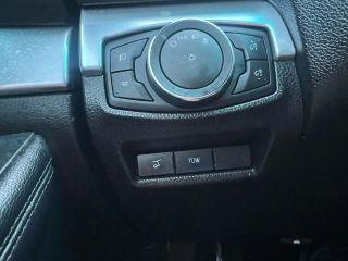 Ford Explorer - Thumbnail 2