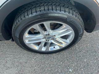 Ford Explorer - Thumbnail 6