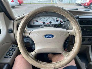Ford Explorer Sport Trac - Thumbnail 15