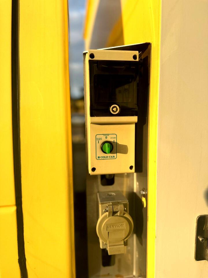 Ford E-Series Cutawayrefrigerated Truck - Thumbnail 19