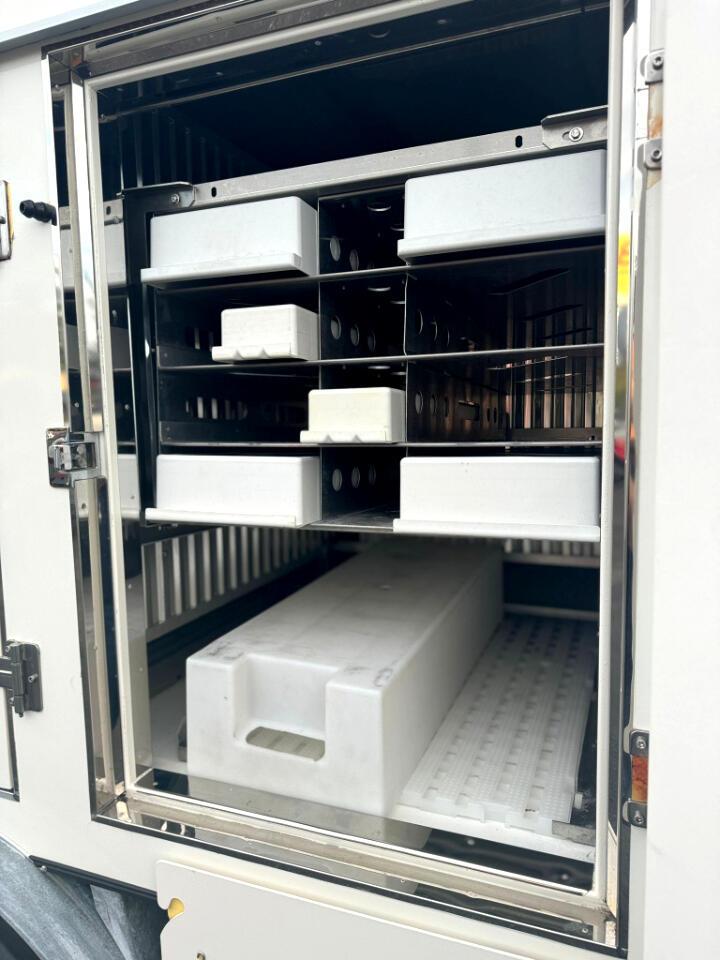 Ford E-Series Cutawayrefrigerated Truck - Thumbnail 17