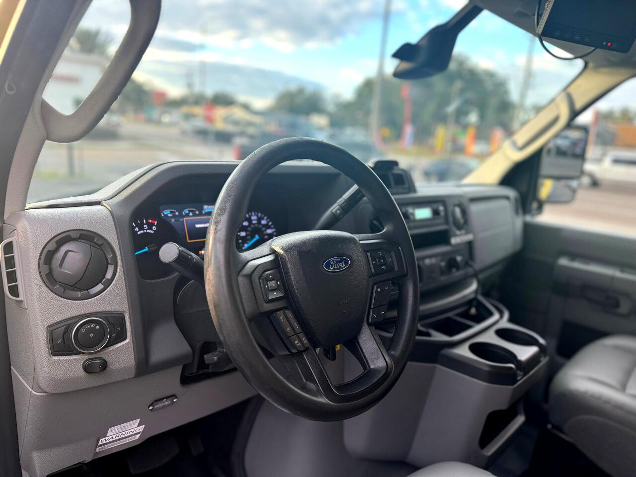 Ford E-Series Cutawayrefrigerated Truck - Thumbnail 10