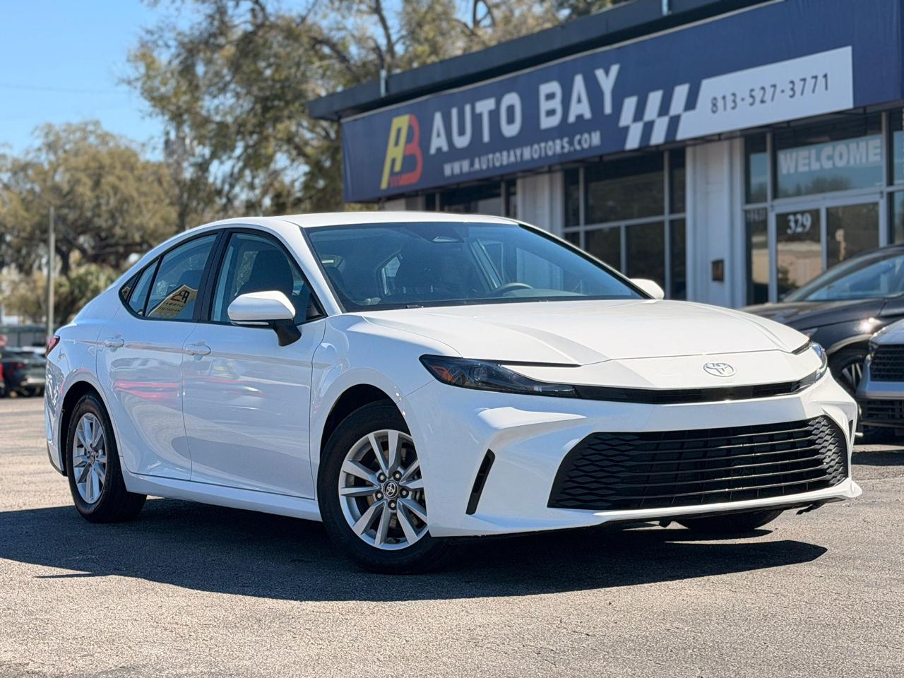 Toyota Camry Hybridle - Thumbnail 5